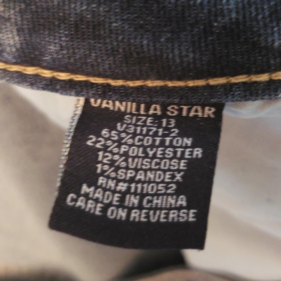 NWT Juniors Vanilla Star Jean Shorts - Picture 5 of 7